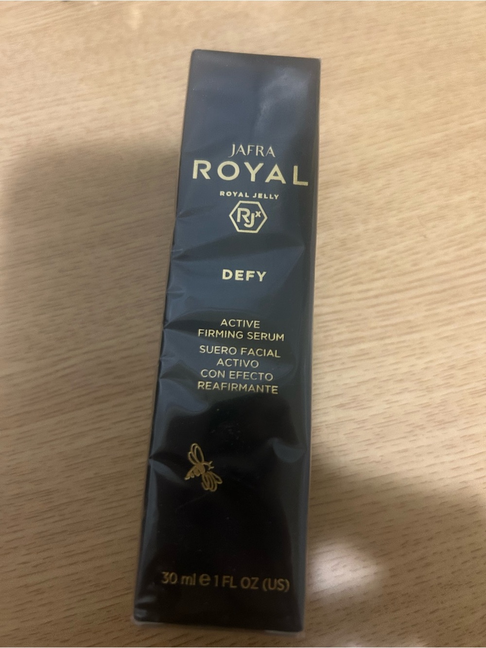 JAFRA ROYAL Defy Active Firming Serum - Black & Gold